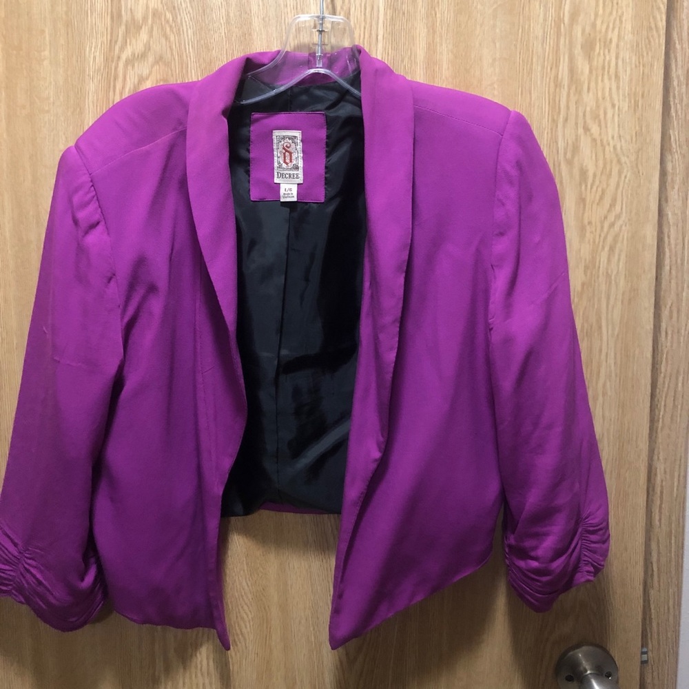 Ruffled Sleeve Blazer